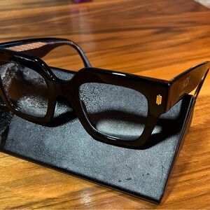 Fendi Glossy Black Oversized Sunglasses